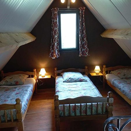 A La Cabane Des Bois Dessus Tiny Gite Alligny-en-Morvan Exteriör bild