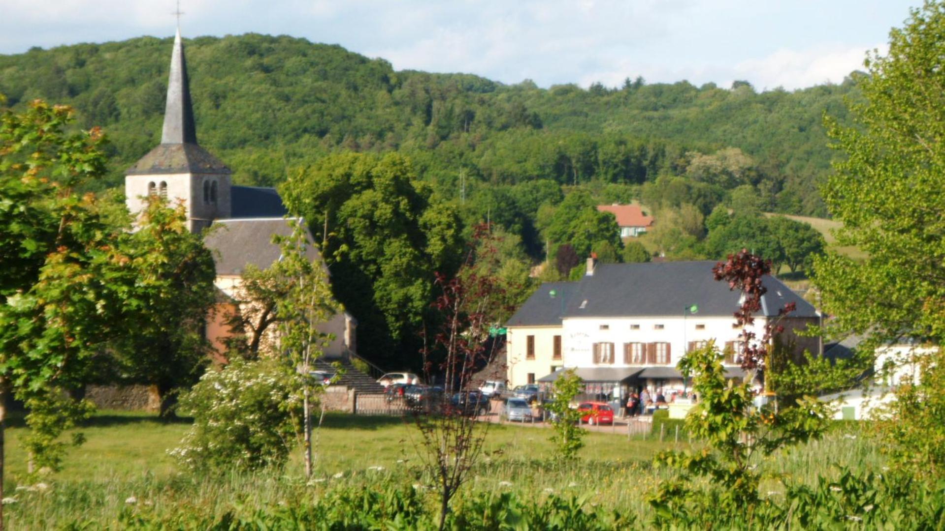 A La Cabane Des Bois Dessus Tiny Gite Alligny-en-Morvan Exteriör bild