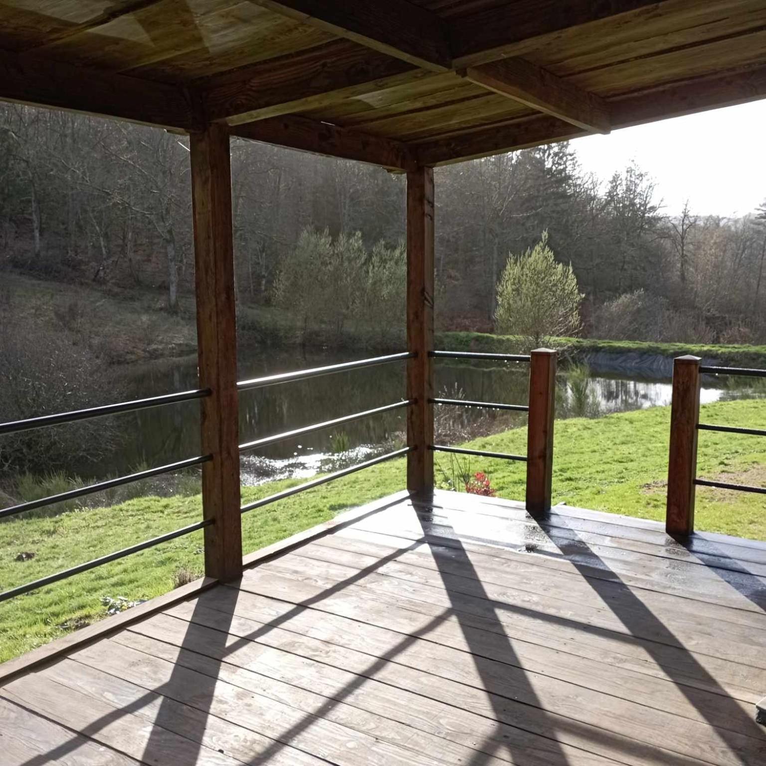 A La Cabane Des Bois Dessus Tiny Gite Alligny-en-Morvan Exteriör bild